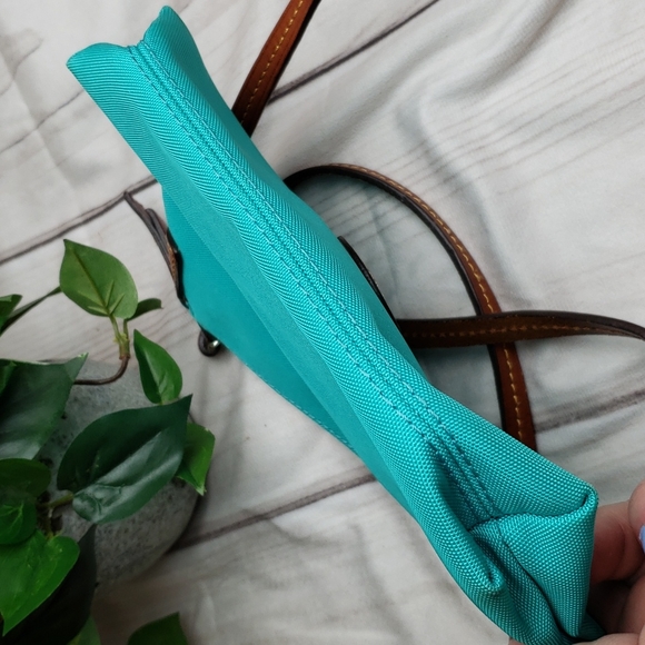 Dooney Bourke crossbody pouchette purse - Picture 6 of 9